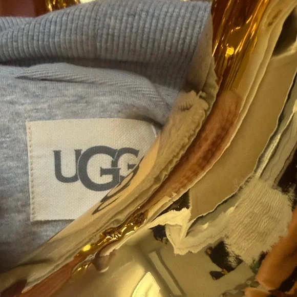 UGG Light Gray Belted Robe - Picture 2 of 3